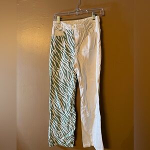 SHEIN White Textured Fabric